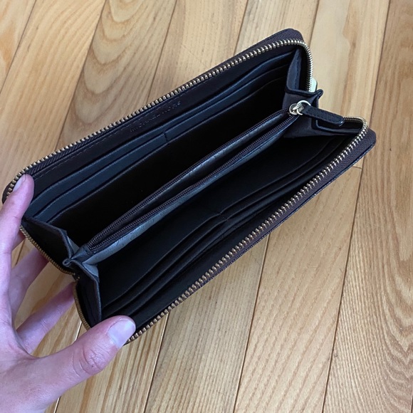 Michael Kors wallet - Picture 3 of 4